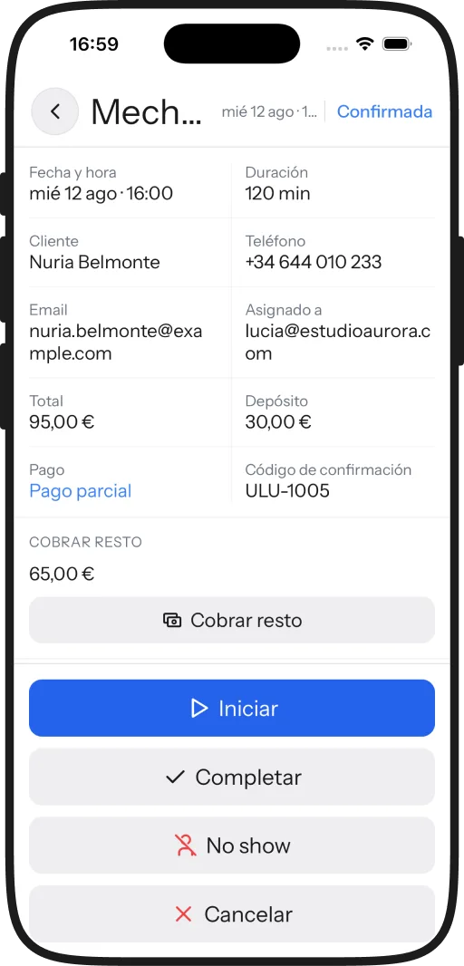 La misma ficha en iPhone, con los datos arriba y las acciones ancladas abajo